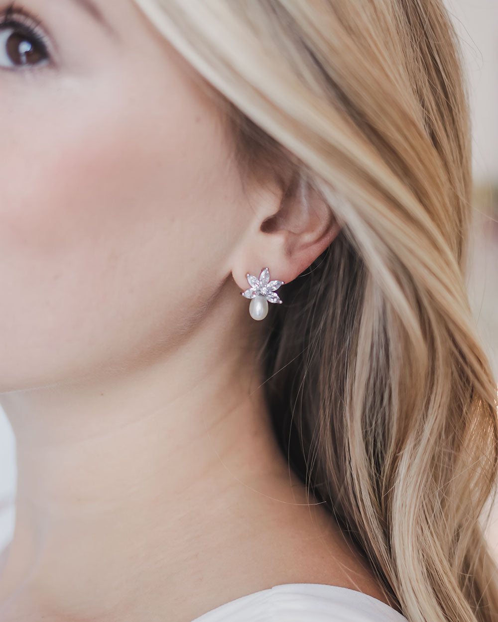 Naomi Freshwater Pearl Stud Earrings