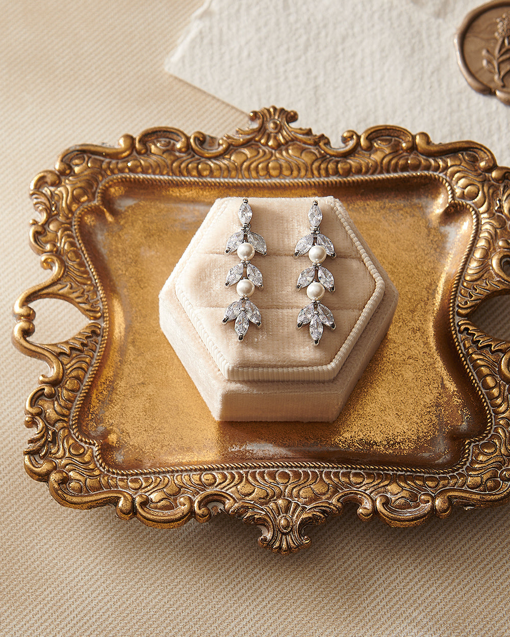 Sydney Pearl Earrings