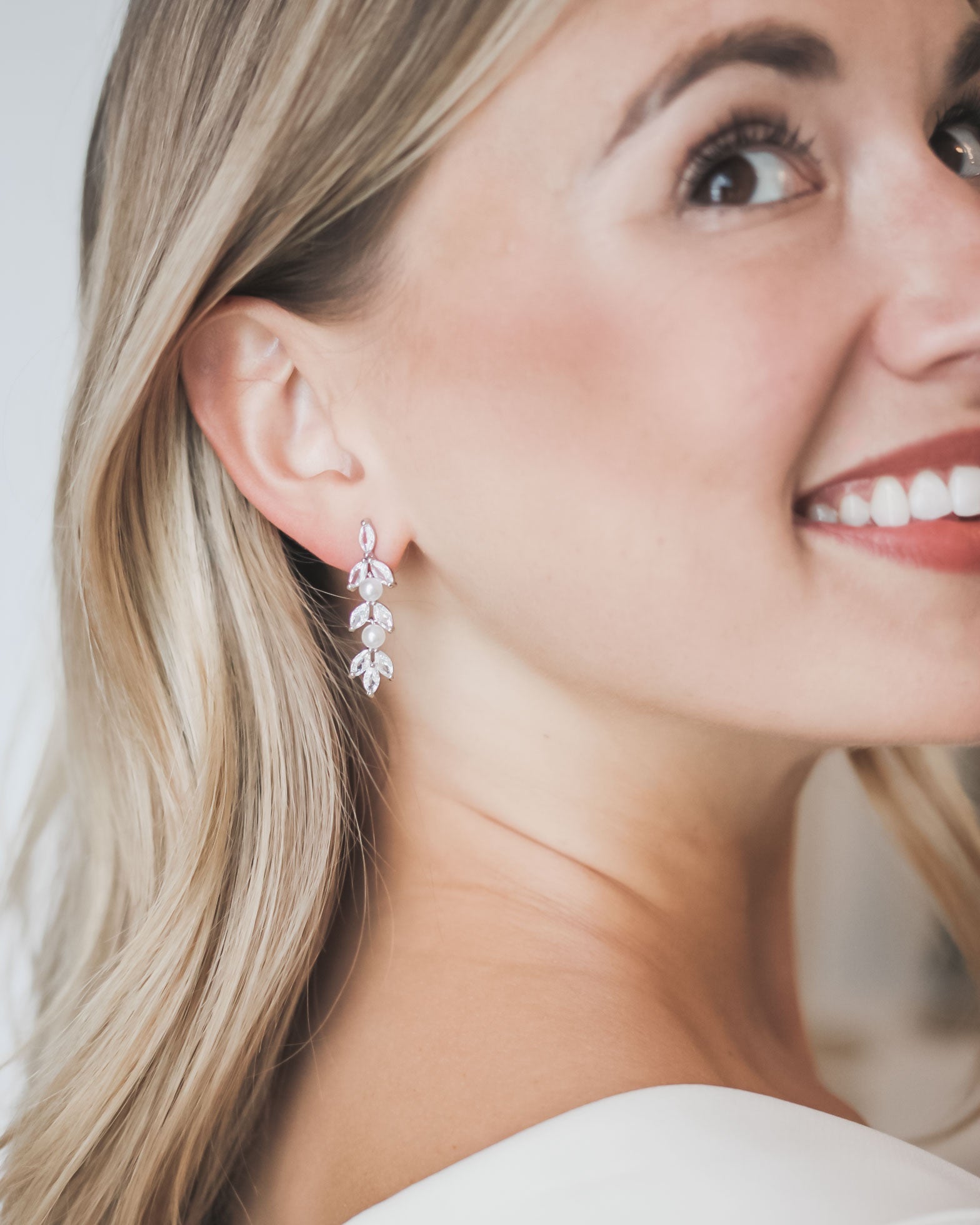 Sydney Pearl Earrings